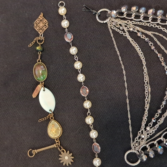 3/$30 Jewelry Strands and Pendants - Picture 2 of 5